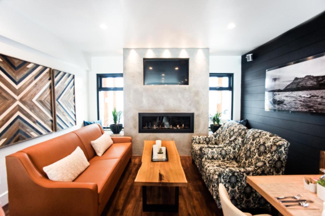Waterton Glacier Suites Dış mekan fotoğraf